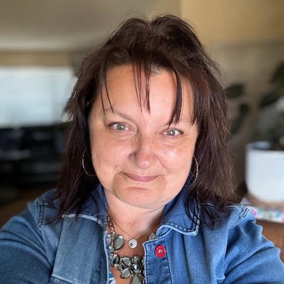 Meet your Posher, Kelly - Picture 2 of 7